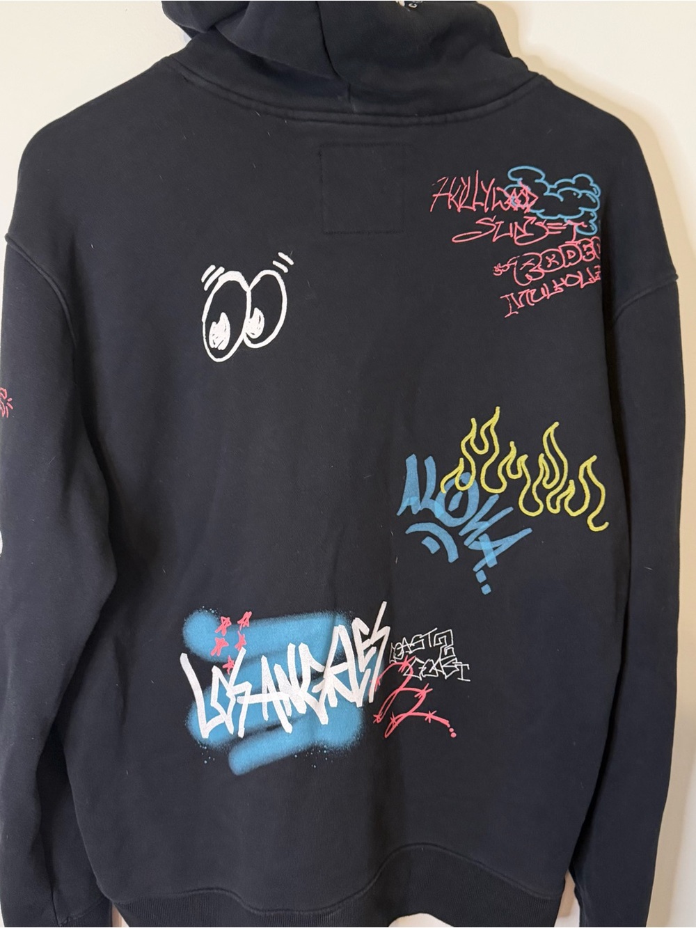 Hollister California Men’s Large Black Graphic Graffiti Hoodie Pullover Y2K - Picture 4 of 7